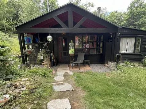 105 Buck Road Warren VT 05673