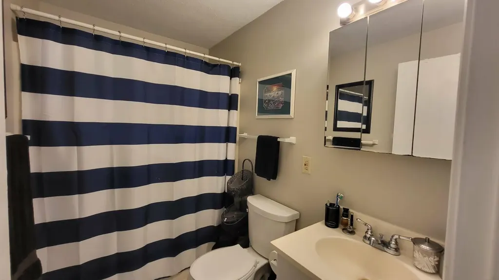 214 Lita Lane Newmarket NH 03857
