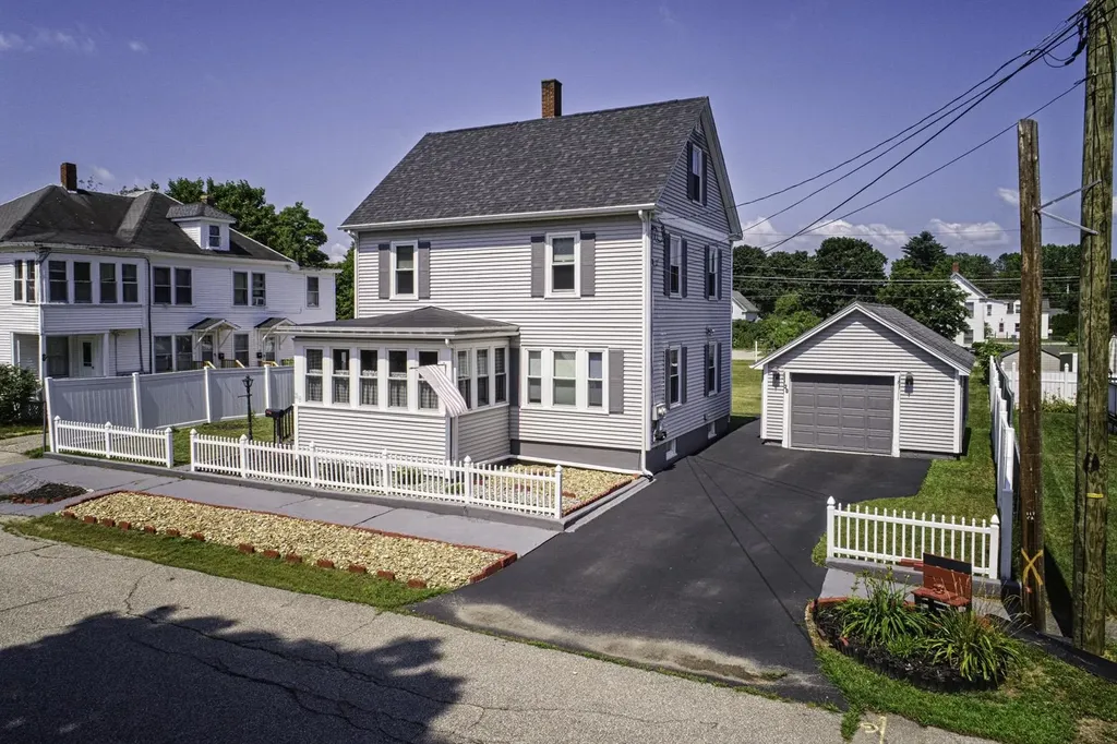 20 Dewey Street Rochester NH 03867
