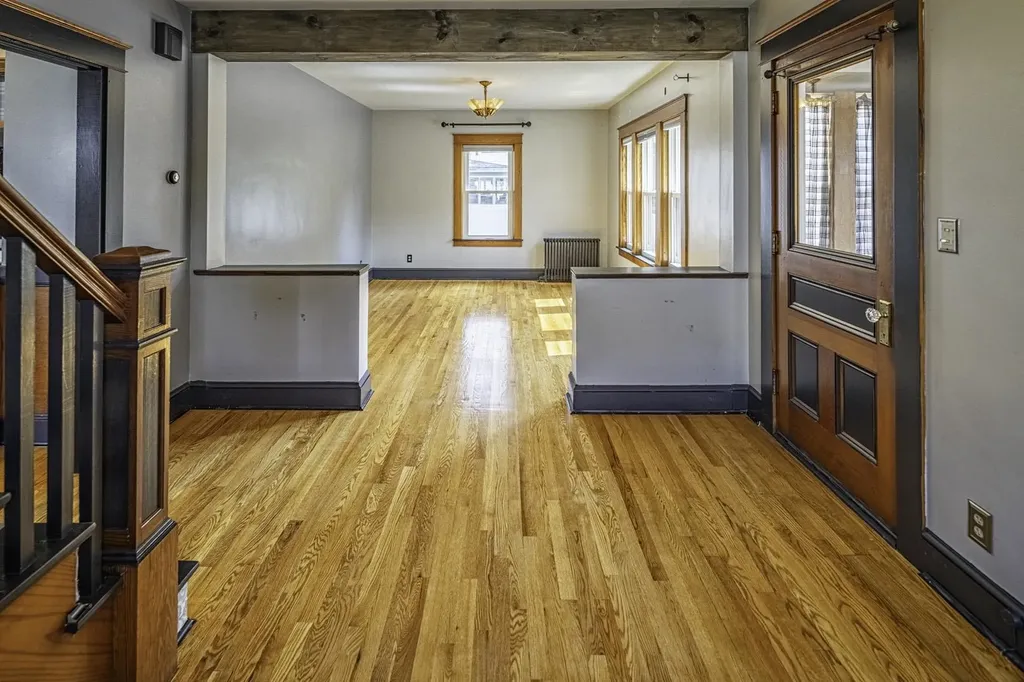 20 Dewey Street Rochester NH 03867