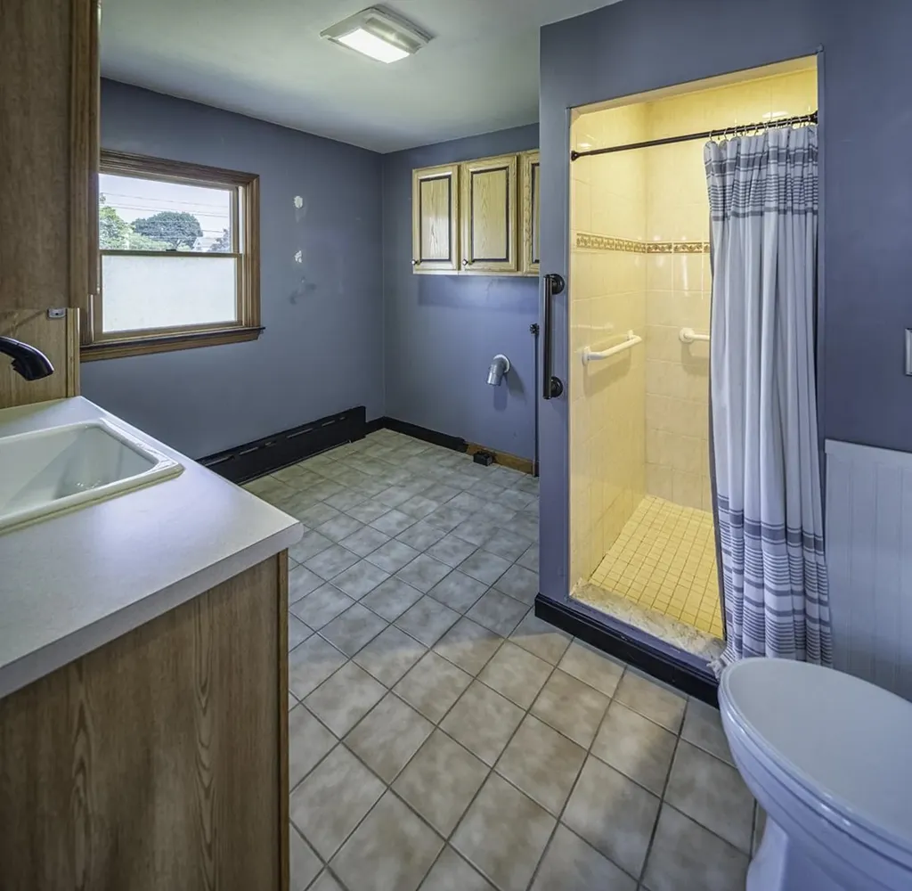 20 Dewey Street Rochester NH 03867