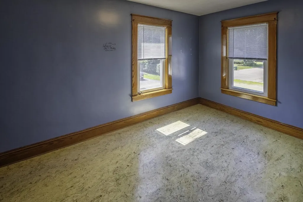 20 Dewey Street Rochester NH 03867