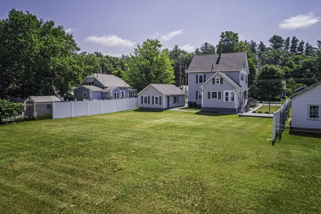 20 Dewey Street Rochester NH 03867