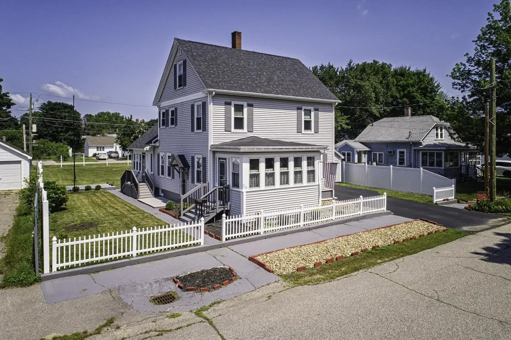 20 Dewey Street Rochester NH 03867