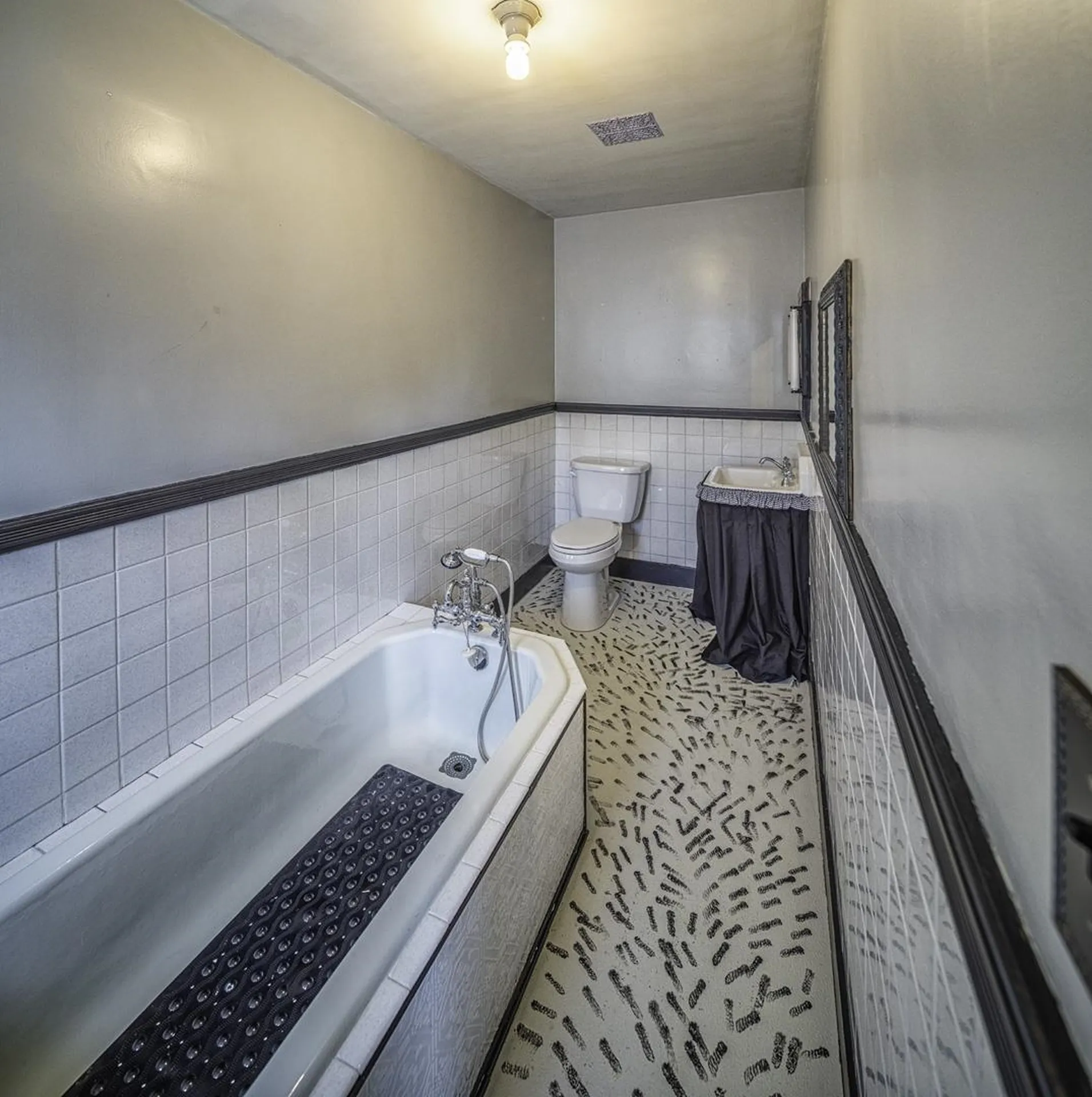 20 Dewey Street Rochester NH 03867