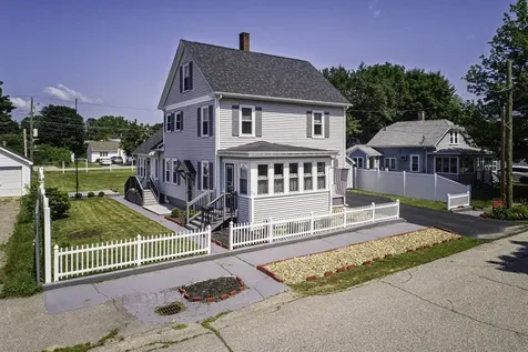 20 Dewey Street Rochester NH 03867