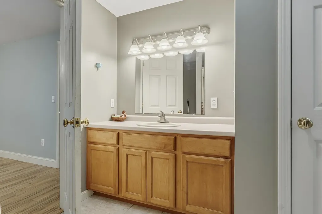 24 Heritage Drive Berwick ME 03901