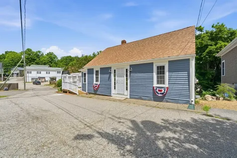 3 Creighton Street Newmarket NH 03857
