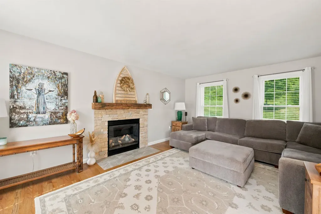 9 Conservation Drive Merrimack NH 03054
