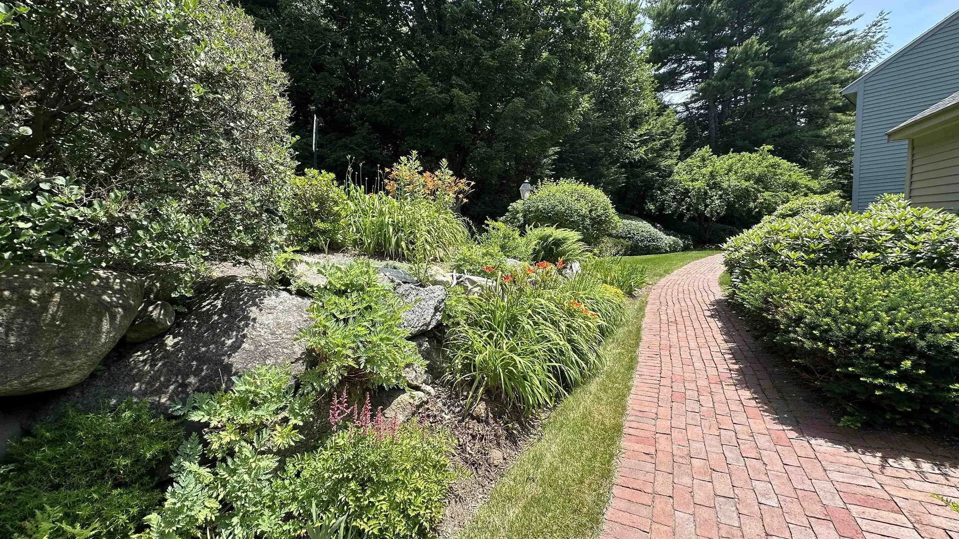 3 Governor Square Peterborough NH 03458