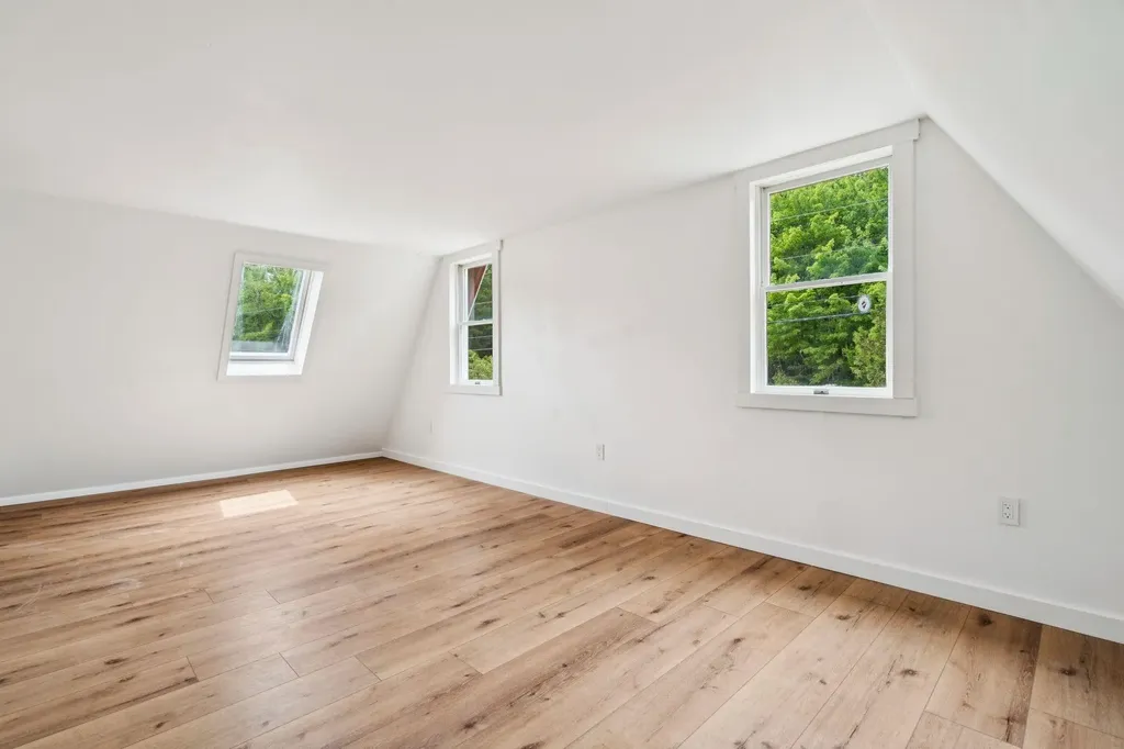 196 Kinsman Road Grafton NH 03240