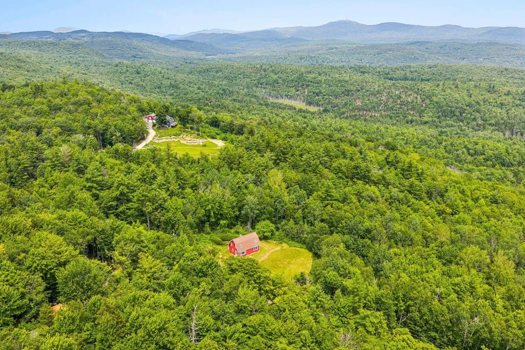 196 Kinsman Road Grafton NH 03240