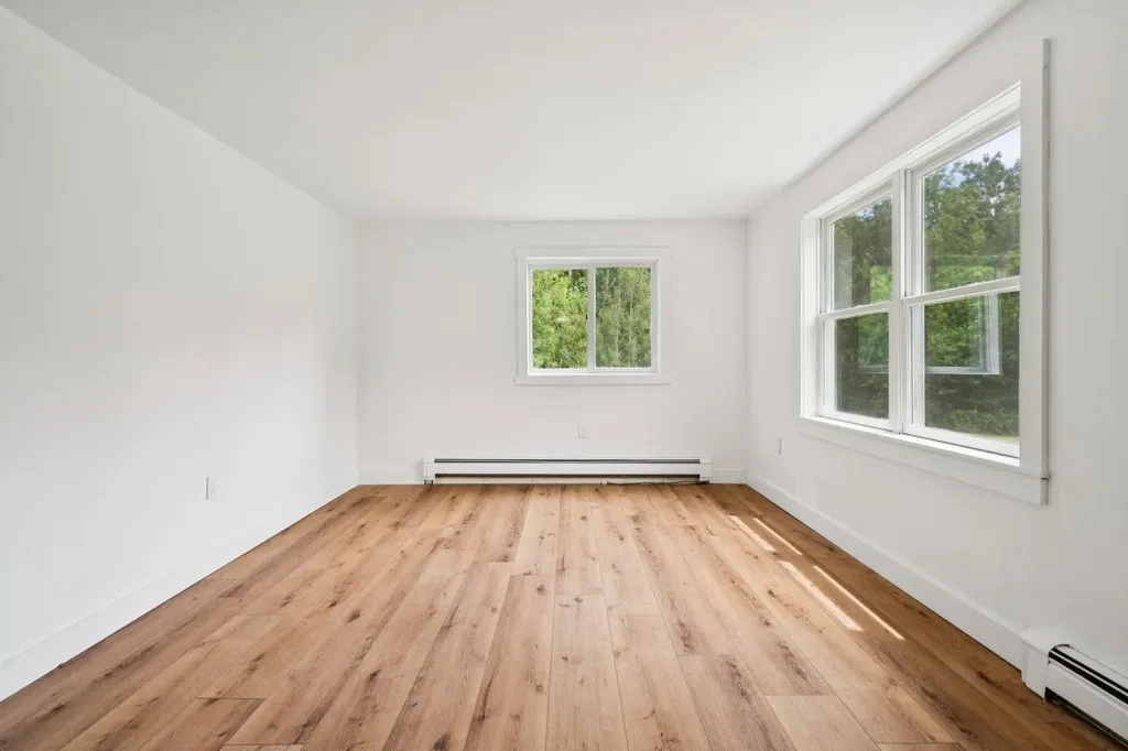 196 Kinsman Road Grafton NH 03240