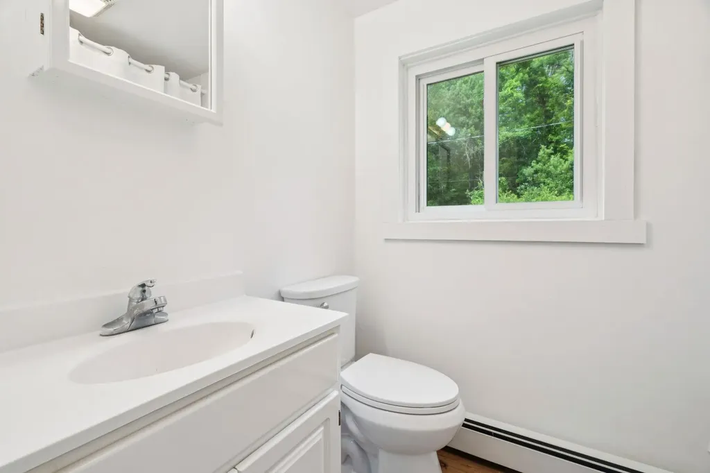 196 Kinsman Road Grafton NH 03240