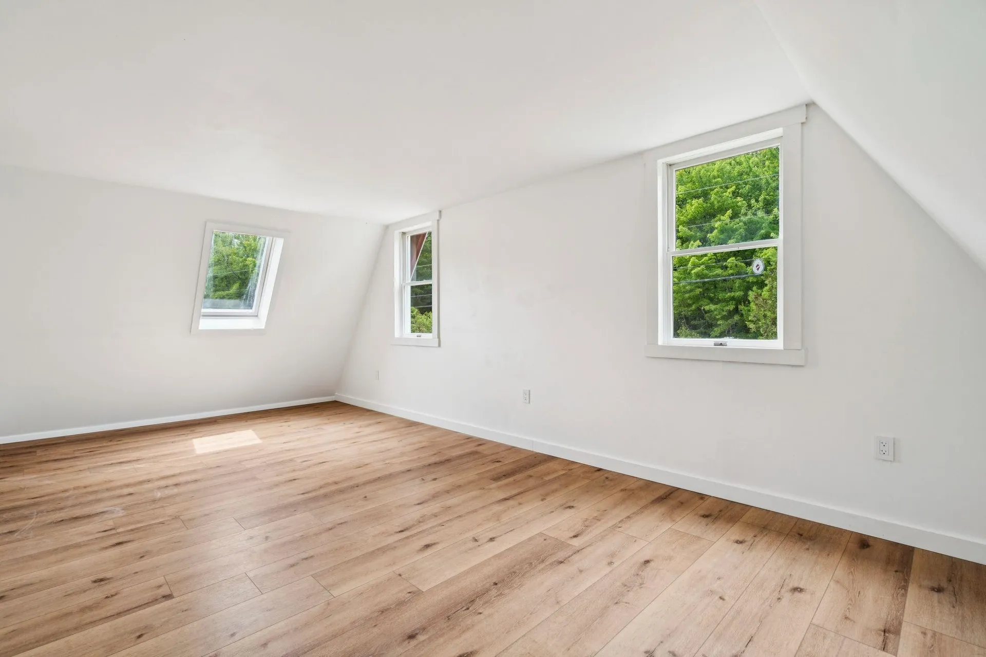 196 Kinsman Road Grafton NH 03240