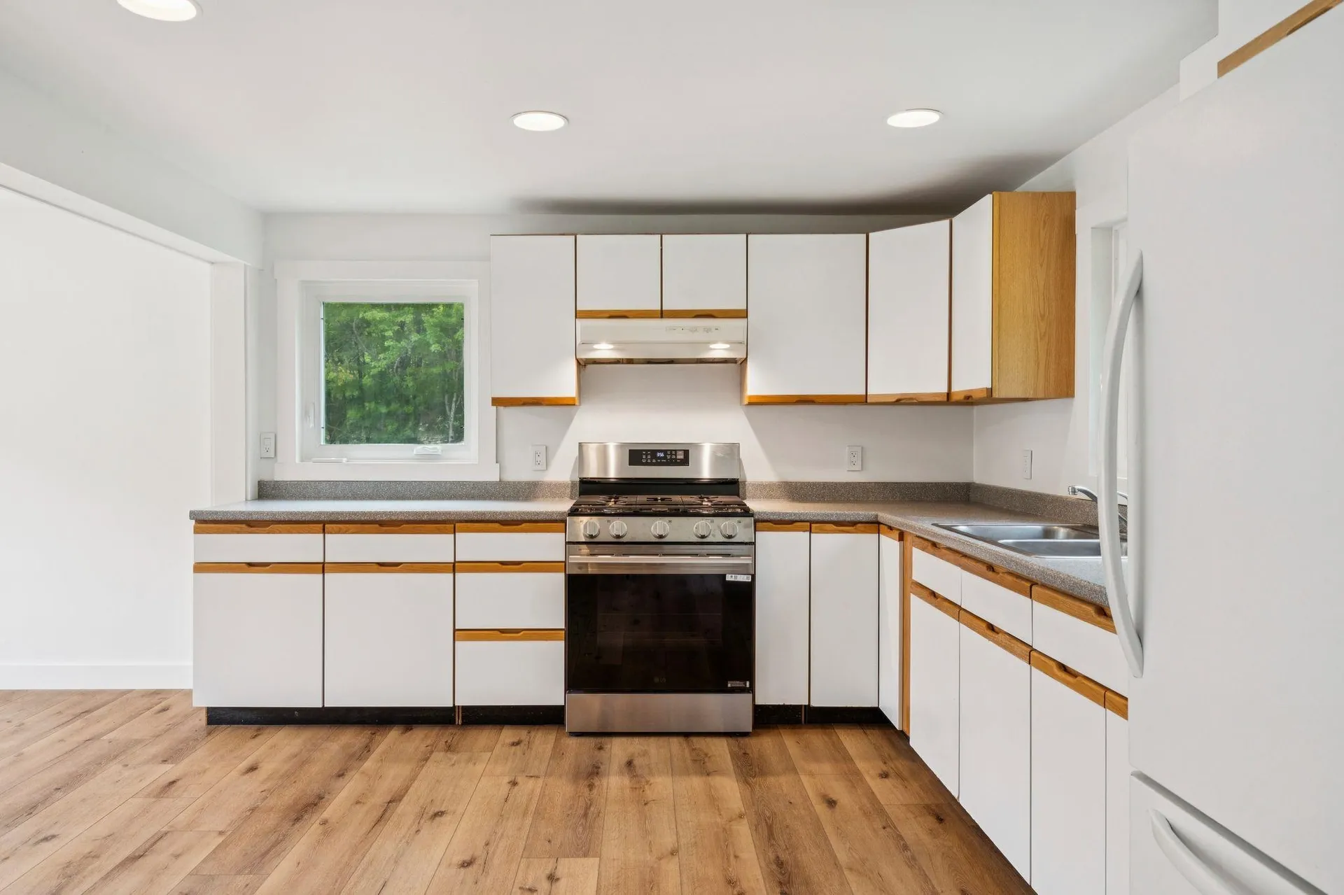 196 Kinsman Road Grafton NH 03240