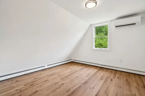 196 Kinsman Road Grafton NH 03240