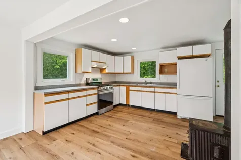 196 Kinsman Road Grafton NH 03240