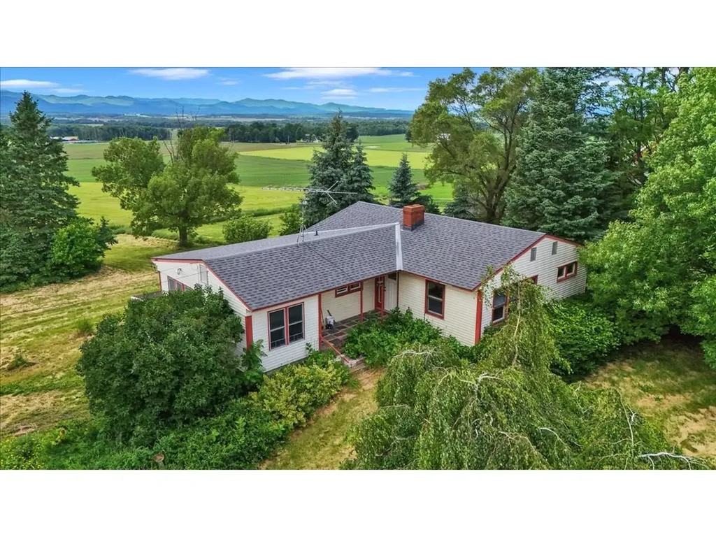 4732 Vt Route 22a Addison VT 05491