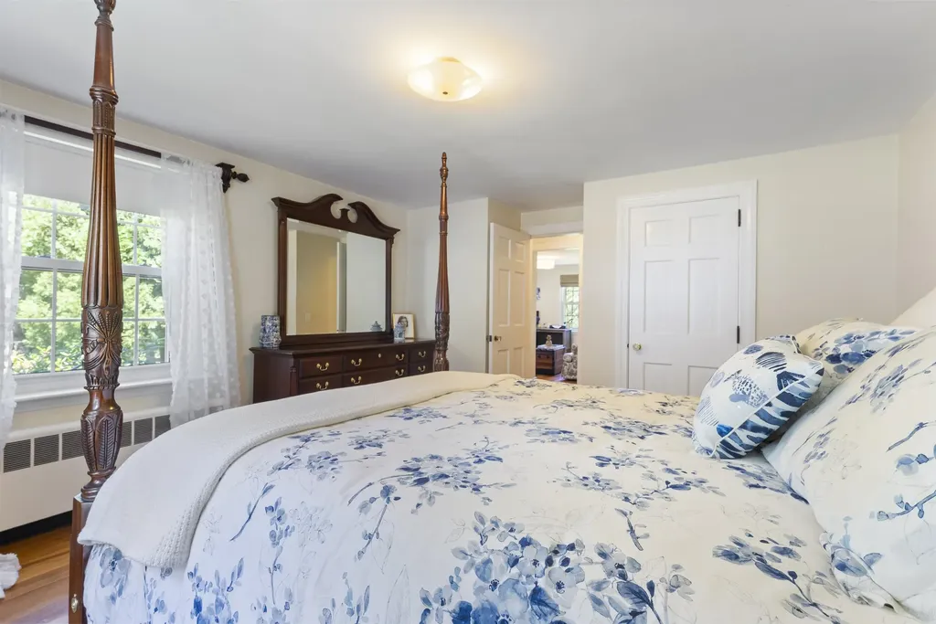 10 Old Amesbury Road Kensington NH 03833