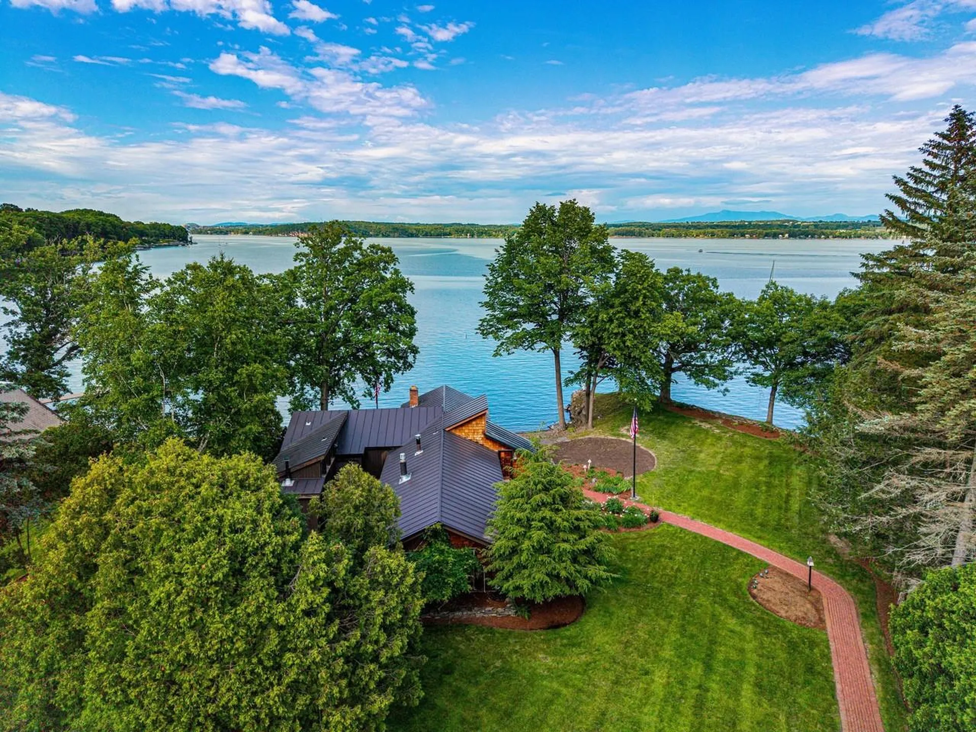 3544 Harbor Road Shelburne VT 05482