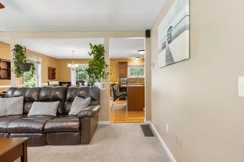 33 Cider Street Epping NH 03042