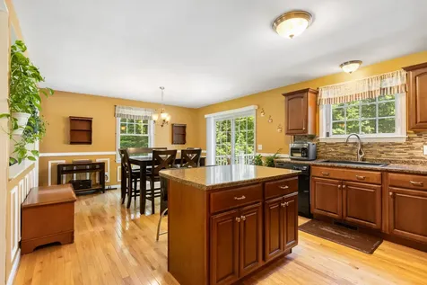 33 Cider Street Epping NH 03042