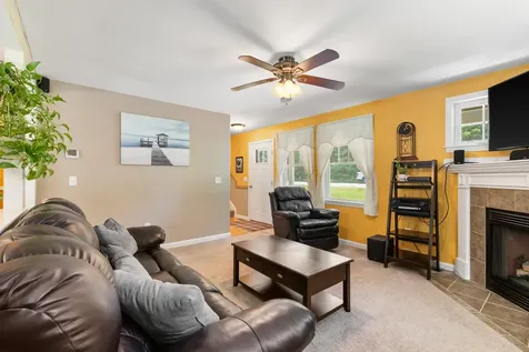33 Cider Street Epping NH 03042