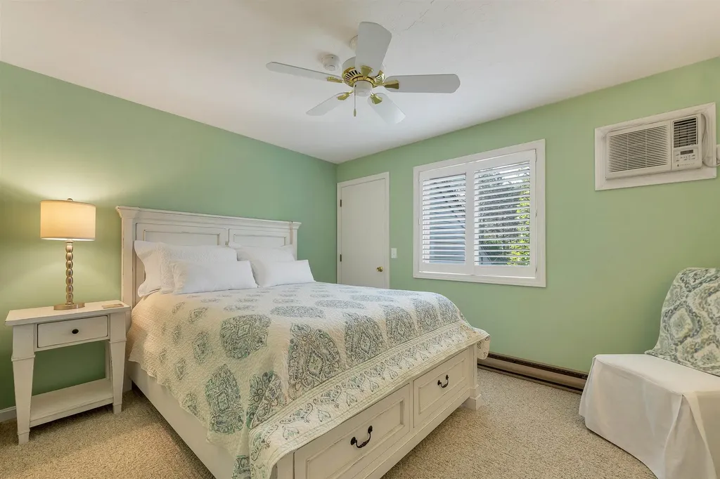 60 Weirs Road Gilford NH 03249