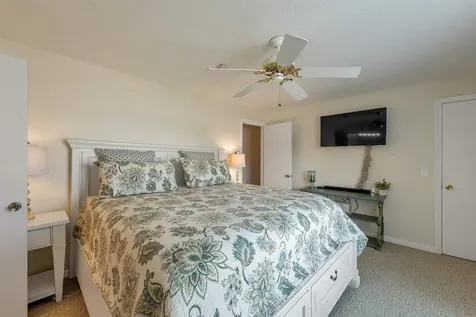 60 Weirs Road Gilford NH 03249
