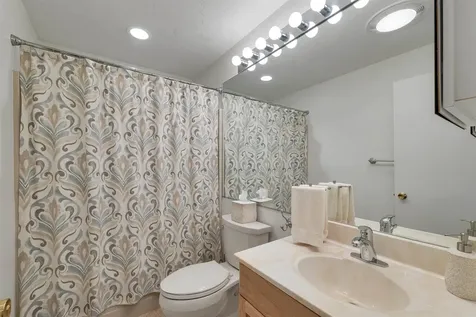 60 Weirs Road Gilford NH 03249