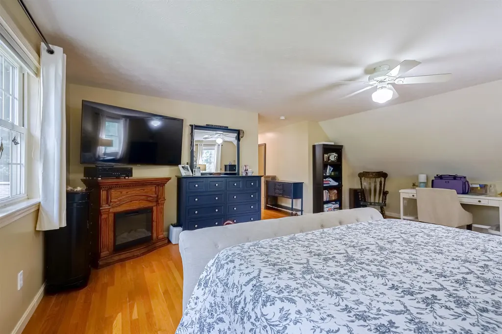 9 Taconic Drive Amherst NH 03031