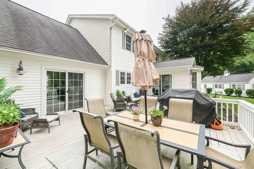 9 Taconic Drive Amherst NH 03031
