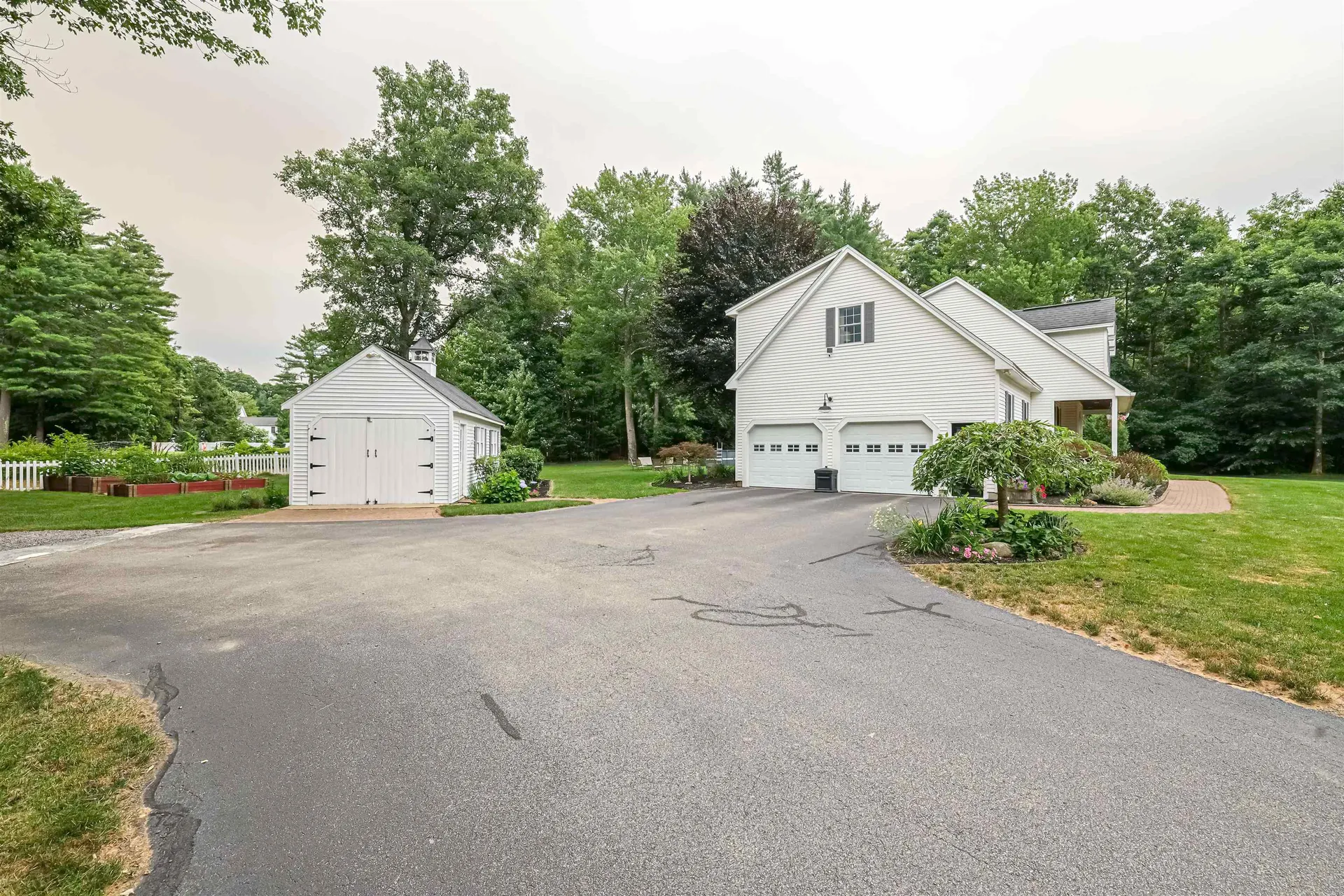 9 Taconic Drive Amherst NH 03031