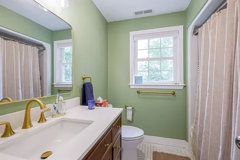 9 Taconic Drive Amherst NH 03031