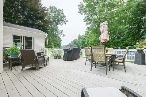 9 Taconic Drive Amherst NH 03031