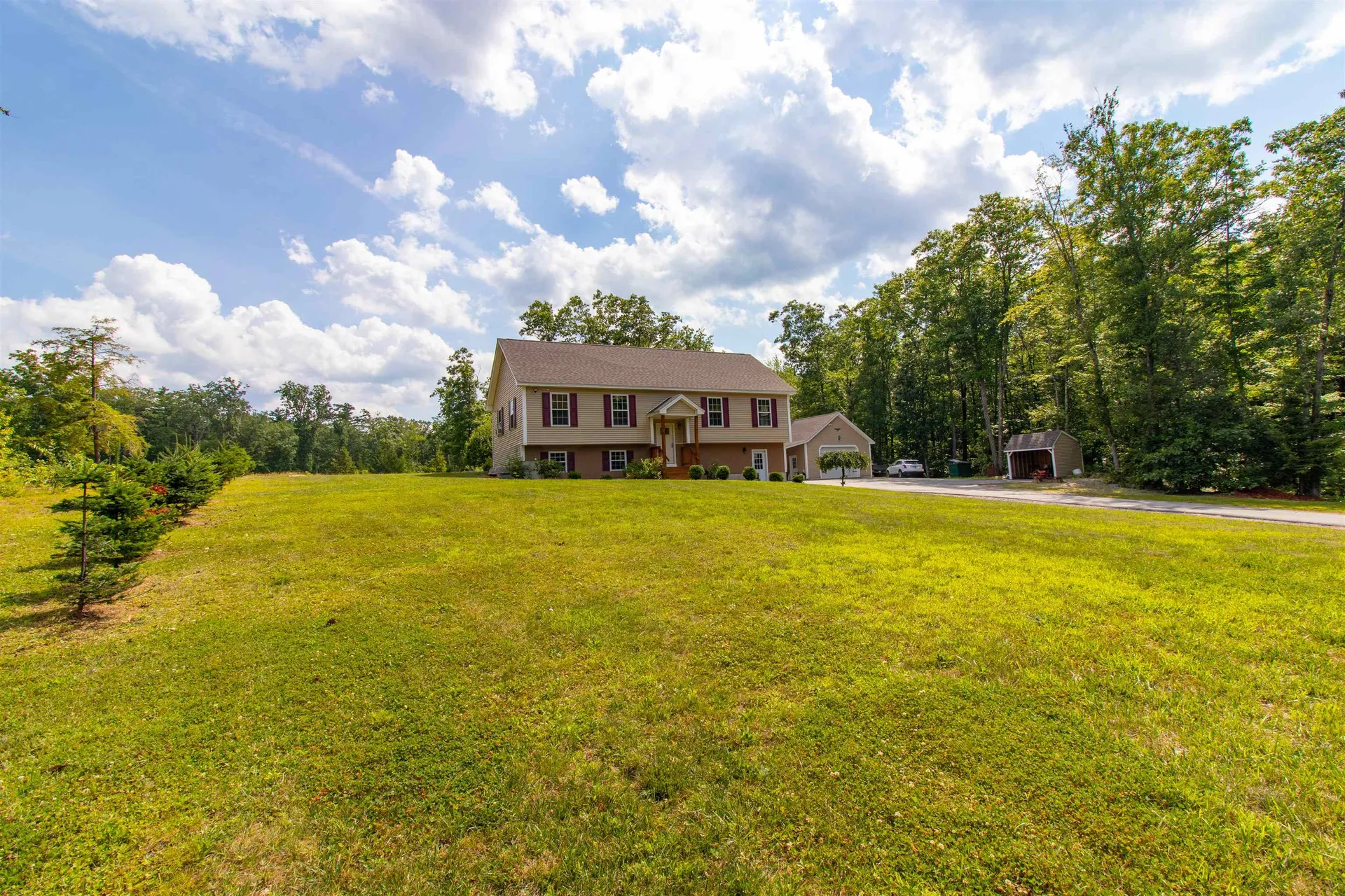 351 Ponemah Hill Road Milford NH 03055