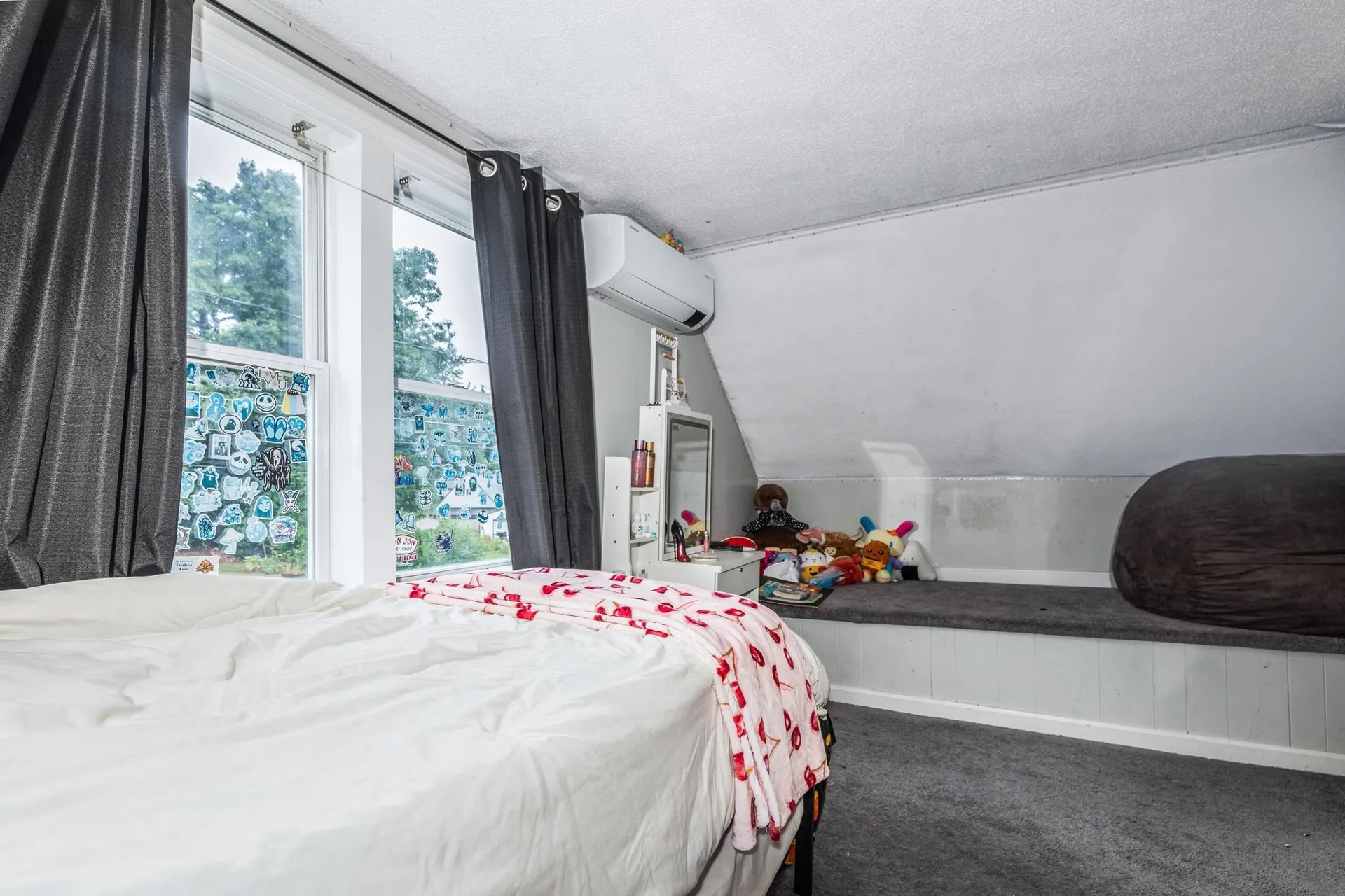 18 Brook Street Derry NH 03038
