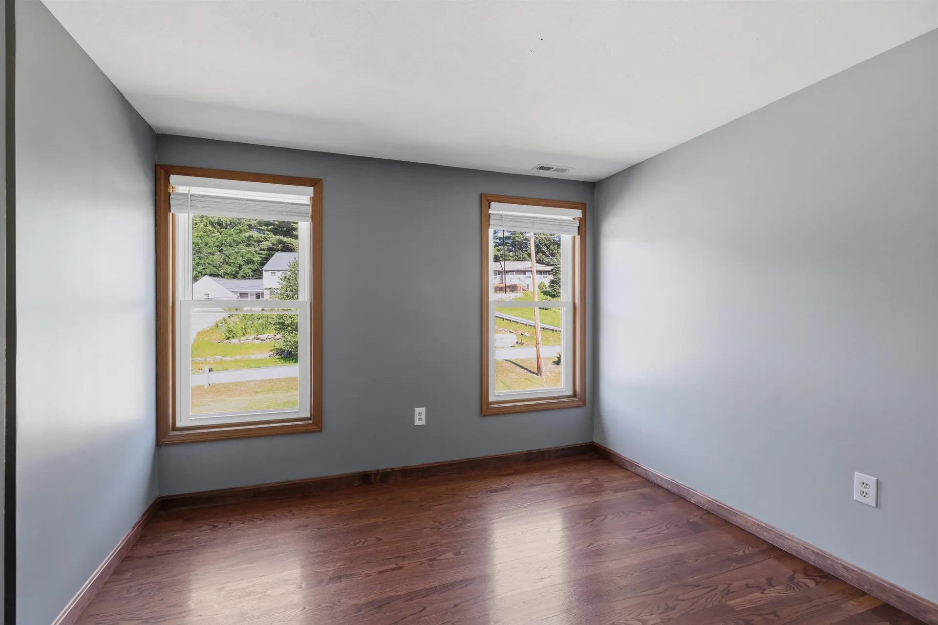 28 Rangers Drive Hudson NH 03051