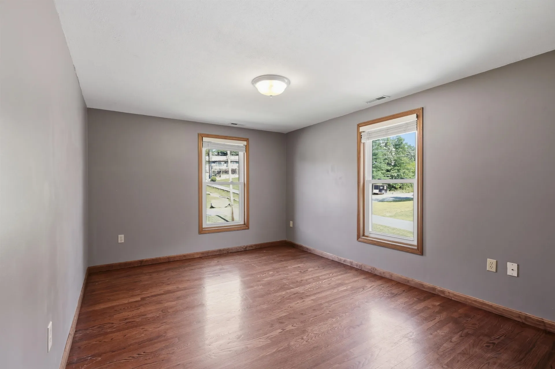 28 Rangers Drive Hudson NH 03051