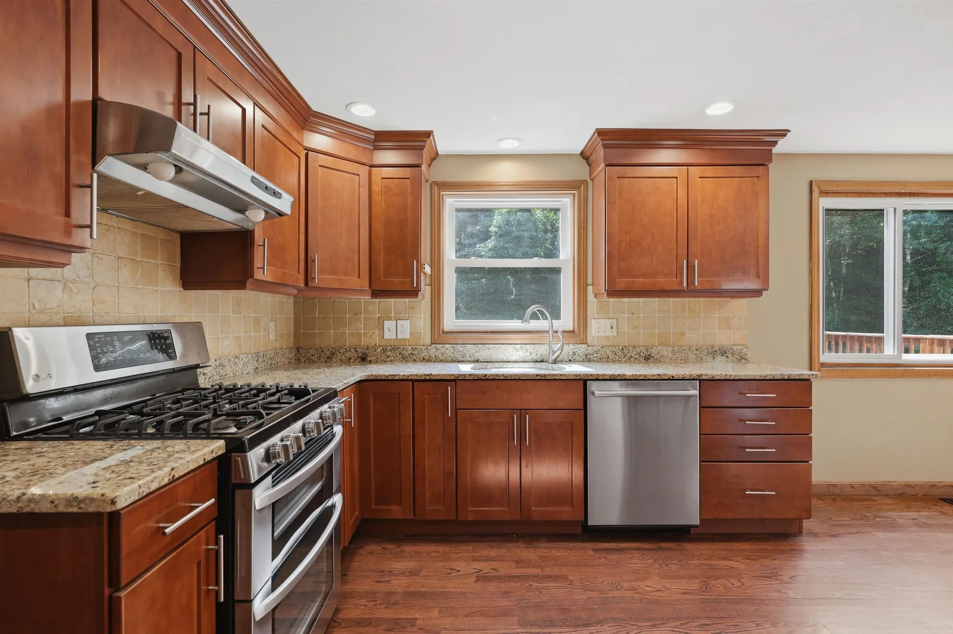 28 Rangers Drive Hudson NH 03051