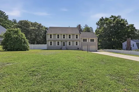 28 Rangers Drive Hudson NH 03051