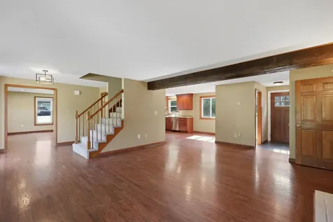 28 Rangers Drive Hudson NH 03051