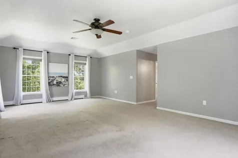 1 Eagle Hill Road Raymond NH 03077