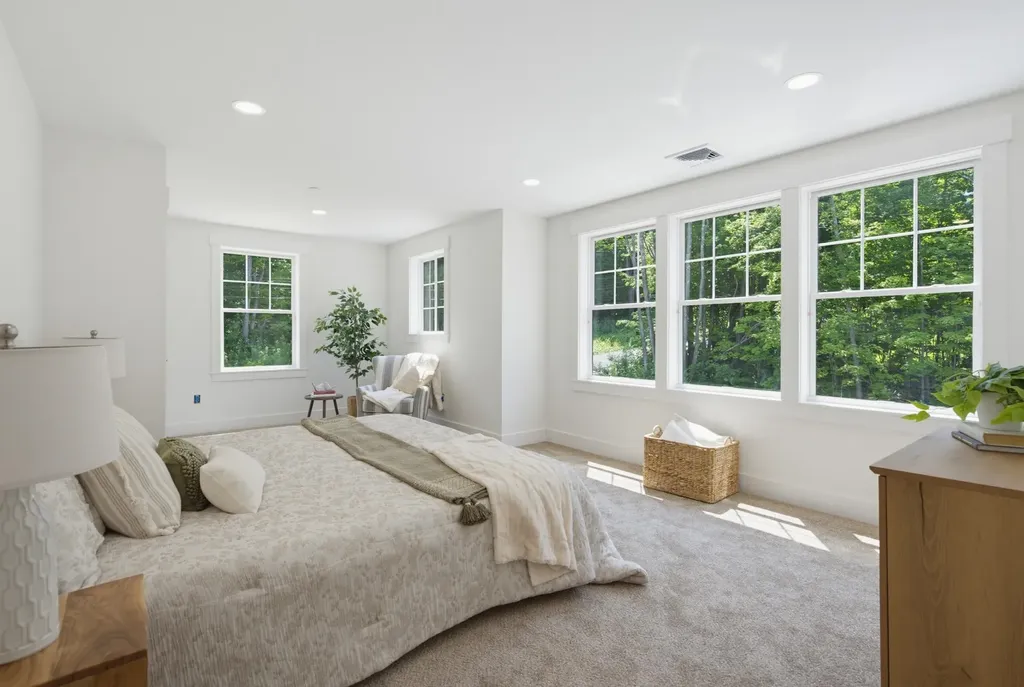 21 Upper Ladd Hill Road Meredith NH 03253