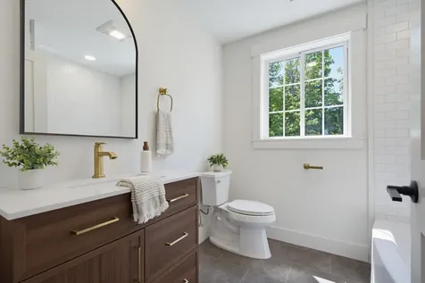 21 Upper Ladd Hill Road Meredith NH 03253