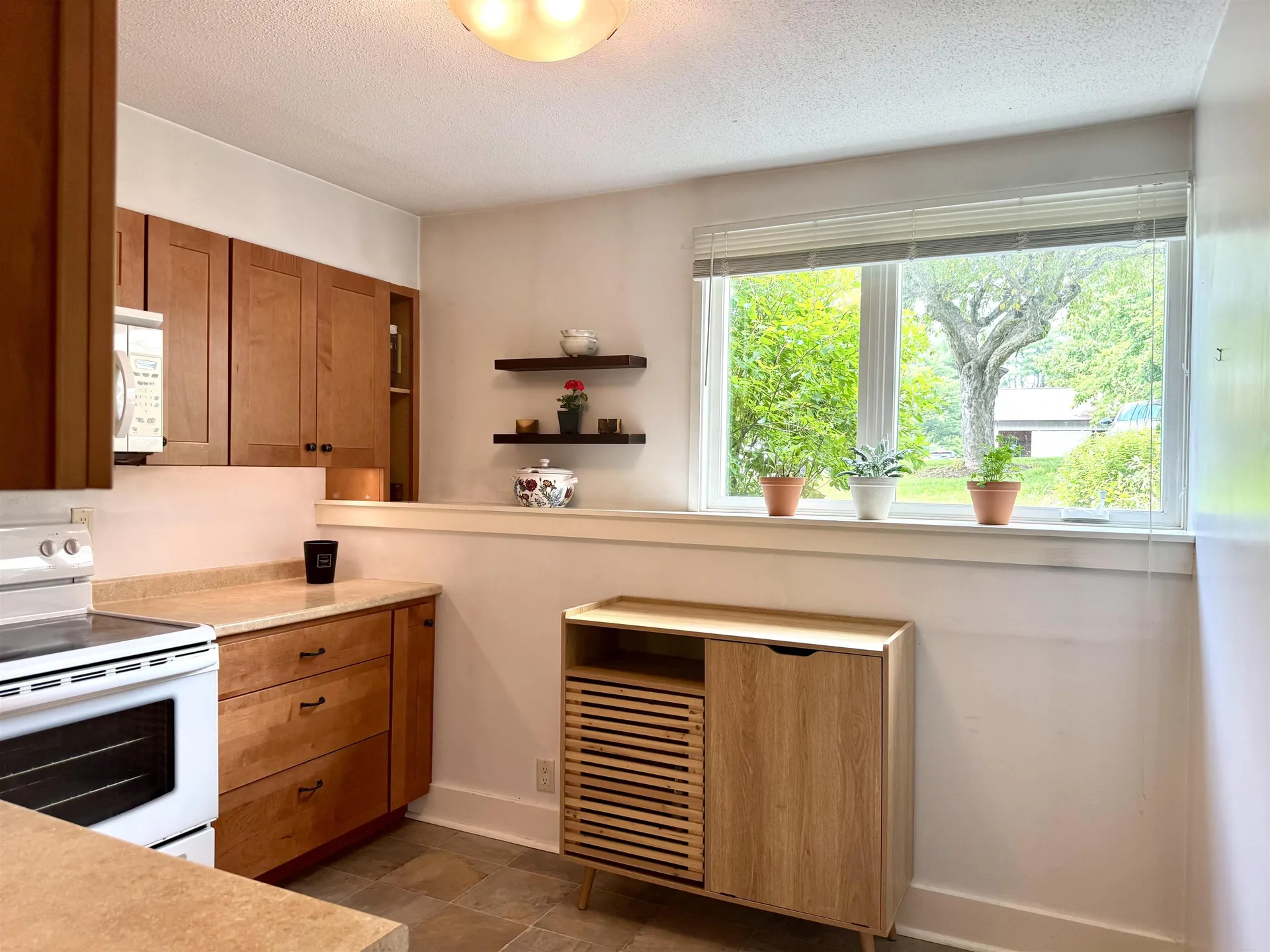 313 Brook Hollow Hanover NH 03755