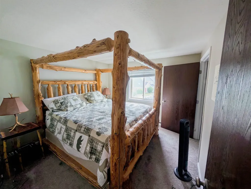 12 Monroe Drive Woodstock NH 03262