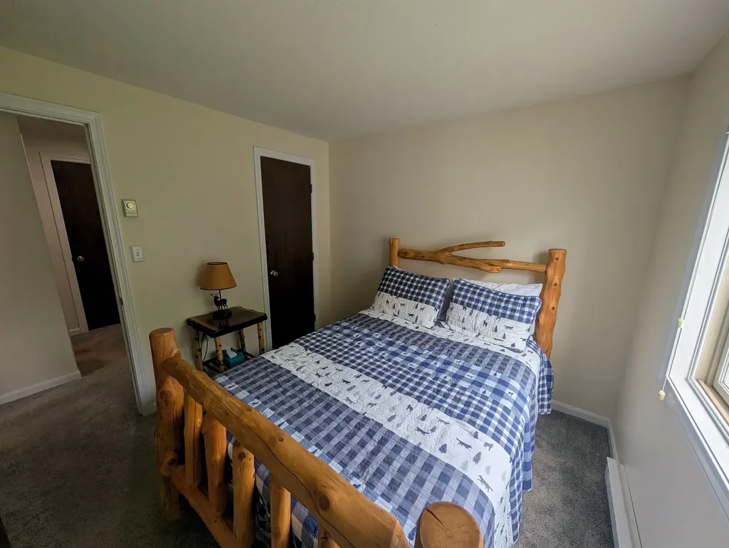 12 Monroe Drive Woodstock NH 03262