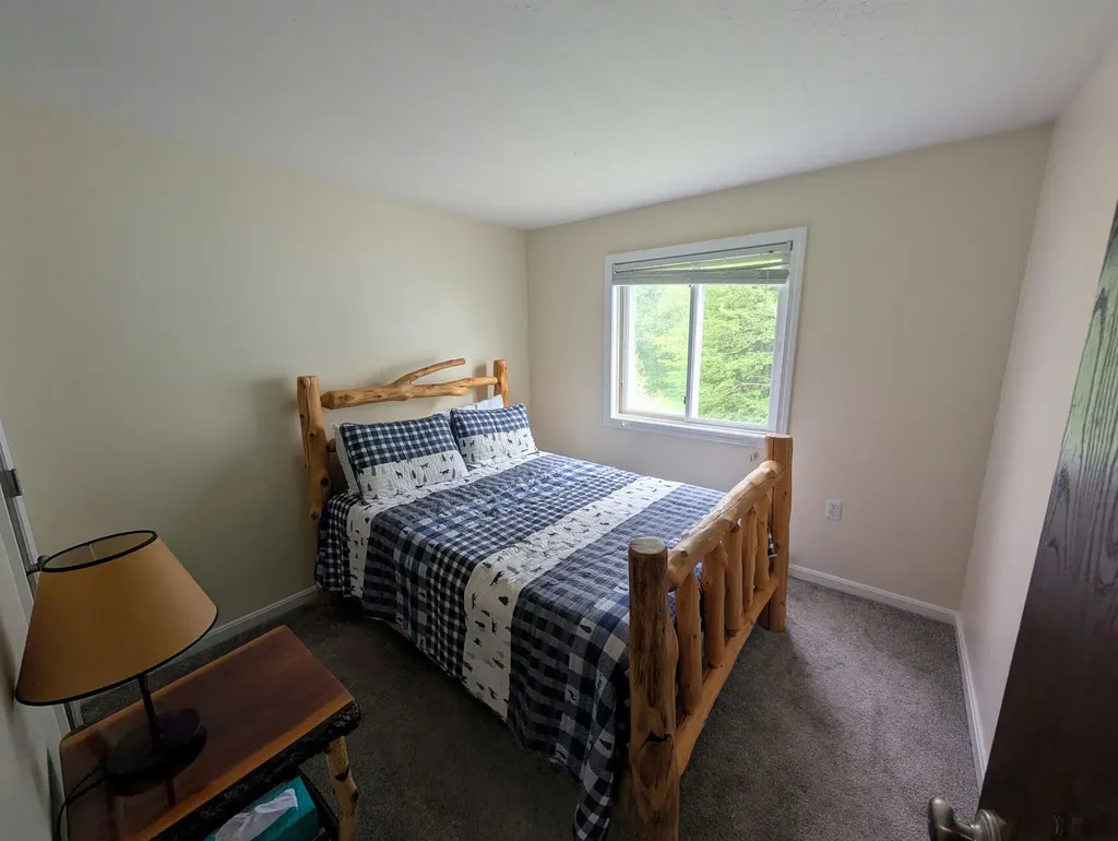 12 Monroe Drive Woodstock NH 03262